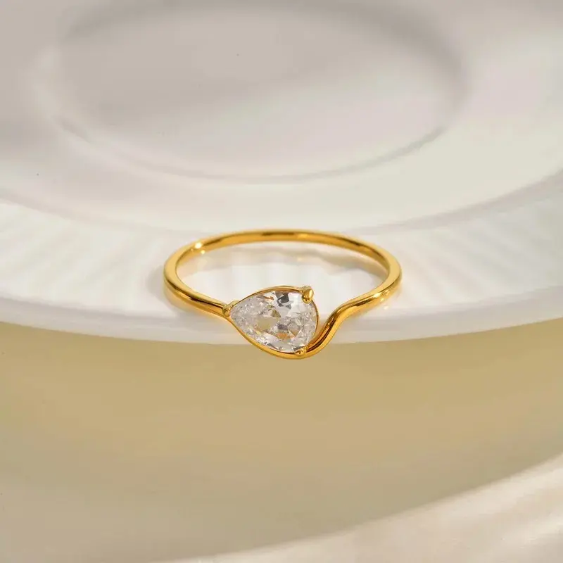 Dewdrop Ring Size:7- FY0056